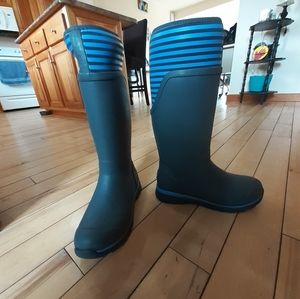 Brand new Muck boots womens size 7